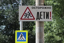 Машина сбила 3-летнюю девочку во дворе 18-этажки в Воронеже