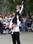 Вадим Кстенин поздравил школьников с Днем знаний