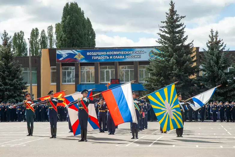 &laquo;Судьба авиации нам вручена&raquo;. В Воронеже 1-курсники Военно-воздушной академии приняли присягу