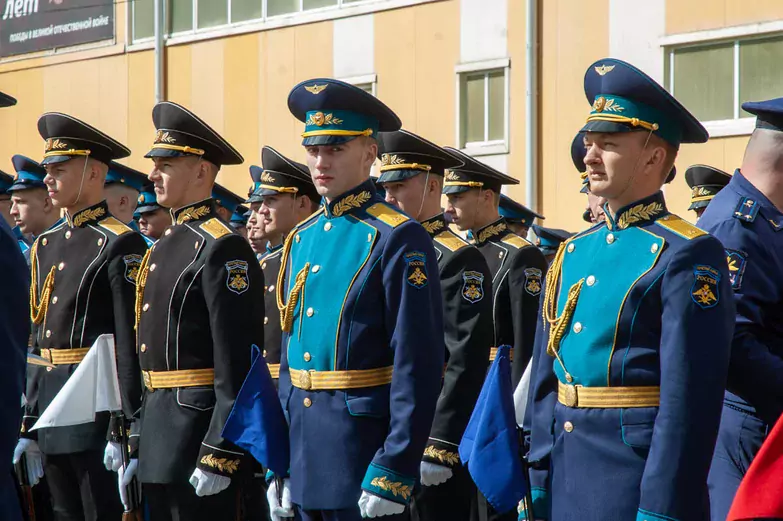 &laquo;Судьба авиации нам вручена&raquo;. В Воронеже 1-курсники Военно-воздушной академии приняли присягу