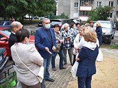 Глава Ленинского района Сергей Ситников провел выездные совещания с участием граждан