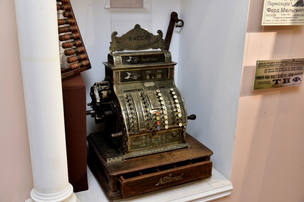 Телефон ХIХ века и машина Николая II. Что покажет новая выставка в воронежском музее