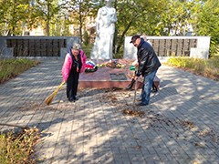 В районах города проходят субботники