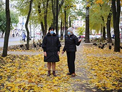 На территории Литературного бульвара завершается монтаж автополива и высадка растений