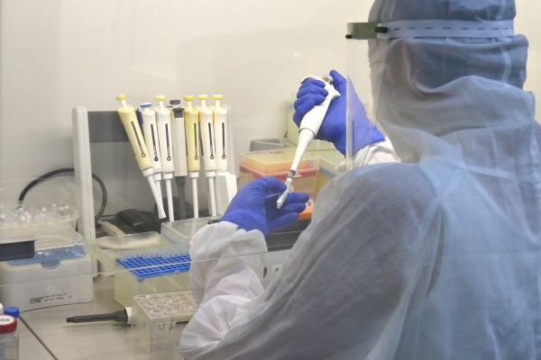 Симптомы для вызова &laquo;скорой&raquo;, больничный и лекарства. Что нужно знать воронежцам с подозрением на ковид