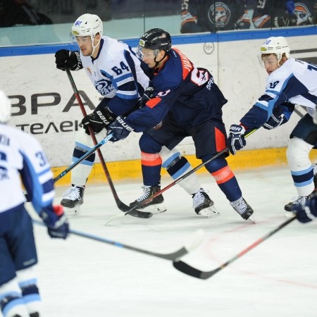 "Буран" одержал первую победу в основное время Ко всем новостям