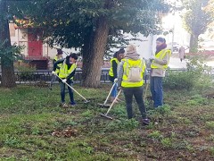 В районах города проходят субботники