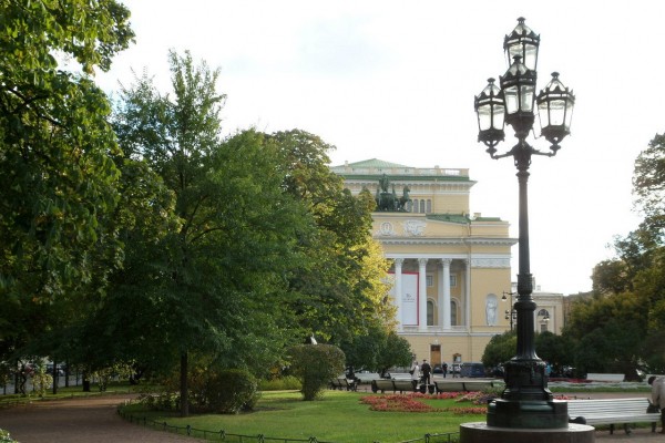 Экскурсия по Кунсткамере и лекции о современном искусстве. Чем воронежцам заняться онлайн