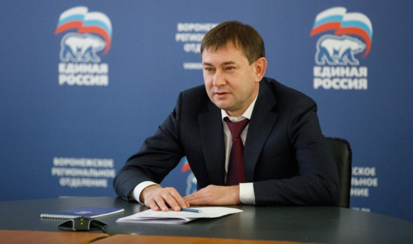 Спикер Воронежской областной Думы Владимир Нетёсов провёл приём граждан