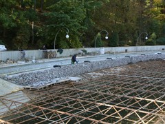 В воронежских парках и скверах продолжаются работы по благоустройству