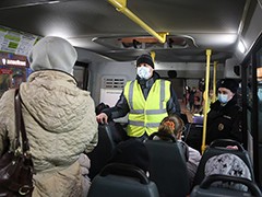 В Воронеже продолжаются ежедневные усиленные рейды по соблюдению масочного режима