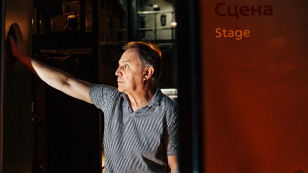 Воронежец Камиль Тукаев поставил в Альметьевске спектакль по бестселлеру Халеда Хоссейни