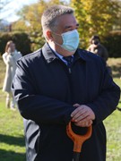 В парке Патриотов высадили клены и липы