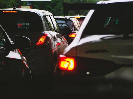 Третий день после окончания &laquo;ковидных каникул&raquo; воронежцы стоят в 9-балльных пробках