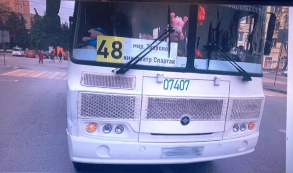 Сбитый в центре Воронежа маршруткой велосипедист доставлен на &laquo;скорой&raquo; в больницу