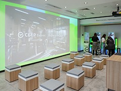 Глава Воронежа Вадим Кстенин принял участие в открытии первого в регионе флагманского офиса Сбера