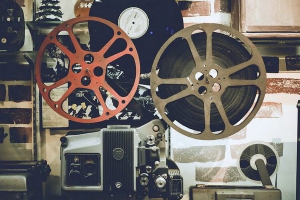 Философский фестиваль, спектакль драмтеатра и концерт ДДТ. Чем воронежцам заняться онлайн