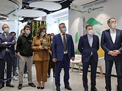 Глава Воронежа Вадим Кстенин принял участие в открытии первого в регионе флагманского офиса Сбера