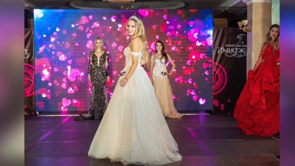 Мать двоих детей из Воронежа признали самой красивой женщиной России