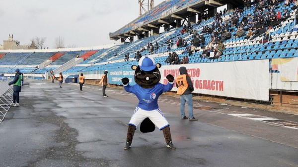 Воронежцев с QR-кодами о перенесенном COVID-19 пустят на матч &laquo;Факела&raquo;