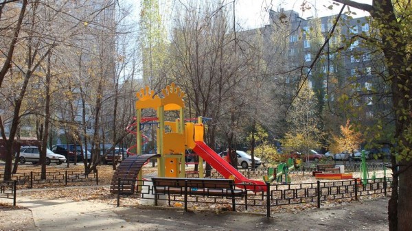 Губернатор Воронежской области проконтролировал работы по обновлению дворовых территорий