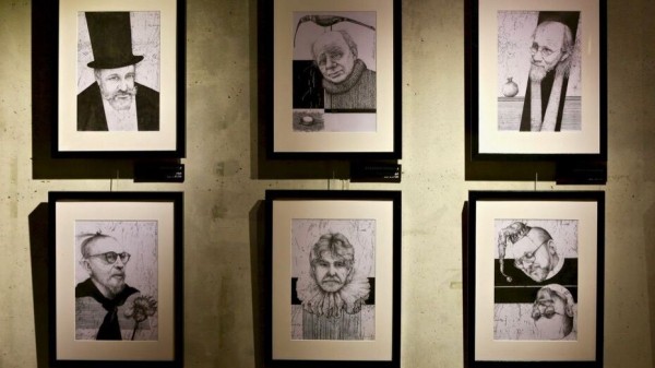 В Воронеже показали &laquo;пандемийную&raquo; серию графики театрального художника