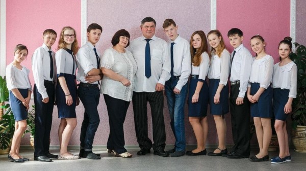 Работа 24/7 без отпусков и выходных. Как живут современные воронежские многодетные матери