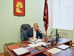 В районах города проходят дистанционные приемы граждан