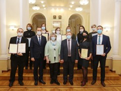 В администрации города наградили победителей конкурса &laquo;Лучшие кадровые практики и инициативы &ndash; 2021&raquo;