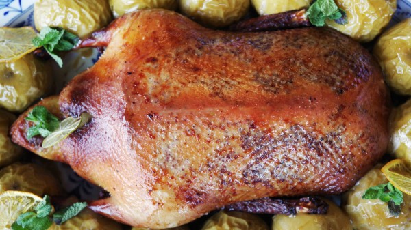 &laquo;Включите все органы чувств&raquo;. Воронежский диетолог рассказала о полезном новогоднем застолье