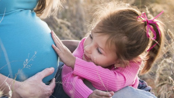 Возможности назначения выплат на детей от 3 до 7 лет расширили в Воронежской области по решению губернатора