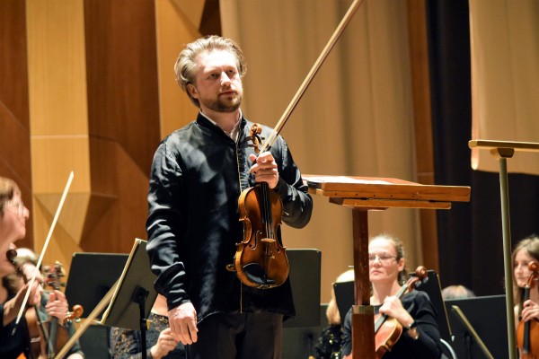 Малышка на миллионы. Воронежцы услышали коллекционную скрипку Гварнери начала XVIII века
