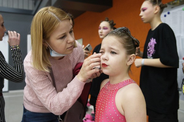 Акробатический перформанс. В Воронеже состоялись соревнования по чир-спорту