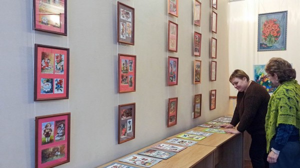 Лискинцев пригласили на выставку акварельных миниатюр художника Александра Митина