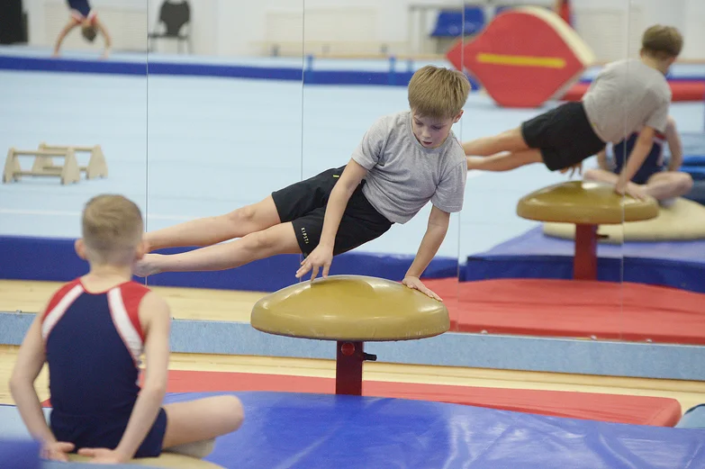 Не гости, а хозяева. Как в воронежском зале мужской гимнастики тренируются будущие звезды