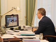 Мэр Вадим Кстенин по видеосвязи провел прием граждан