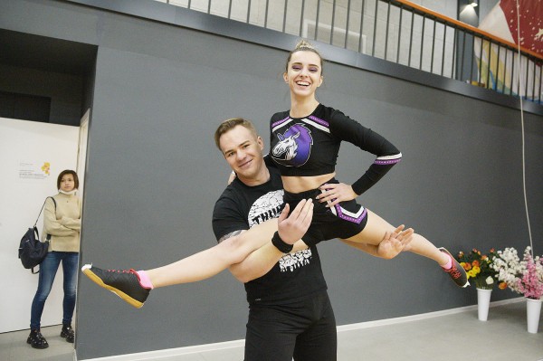 Акробатический перформанс. В Воронеже состоялись соревнования по чир-спорту