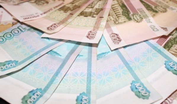 В Воронеже ростовчанку, которая хотела поехать на попутке домой, обманули на 12,7 тысячи рублей