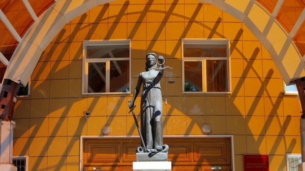 Воронежский суд вновь отказался отменить &laquo;дисциплинарку&raquo; гаишнику с 22 квартирами