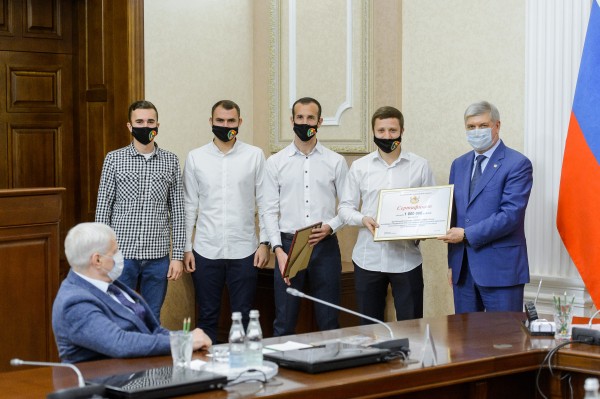 Губернатор поздравил воронежский &laquo;Факел&raquo; с успешным завершением первой части сезона