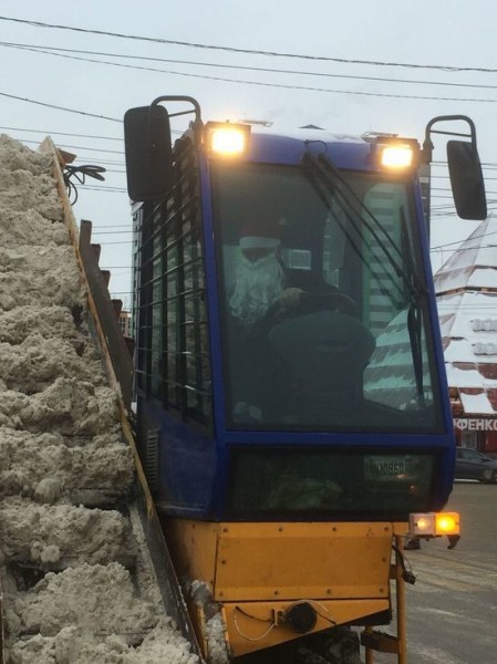 Ночью с воронежских улиц коммунальщики вывезли почти 10,5 тысяч кубометров снега