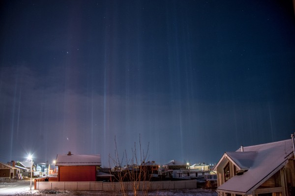 В Воронежской области на закате сфотографировали световые столбы