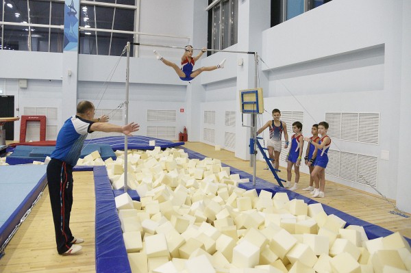 Не гости, а хозяева. Как в воронежском зале мужской гимнастики тренируются будущие звезды