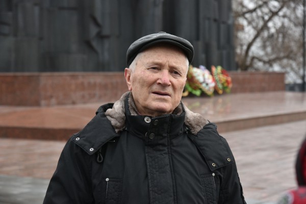 Губернатор Воронежской области возложил цветы к Могиле Неизвестного Солдата