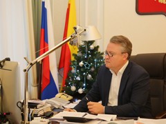 Мэр Вадим Кстенин по видеосвязи провел прием граждан