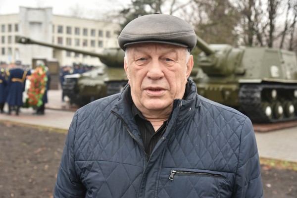 В Воронеже возложили цветы к Вечному огню в День Героев Отечества