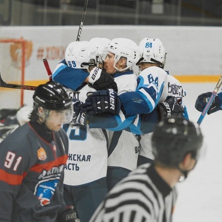 ХК "Россошь" заканчивает год победами Ко всем новостям