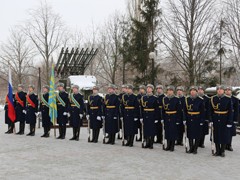 Вадим Кстенин возложил цветы к вечному огню у Музея-диорамы