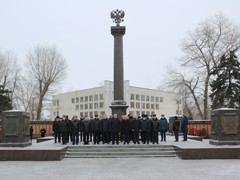 Вадим Кстенин возложил цветы к вечному огню у Музея-диорамы