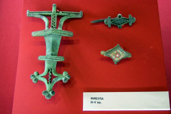 От каменного века до наших дней. Тематическую коллекцию застежек показывают в воронежском музее